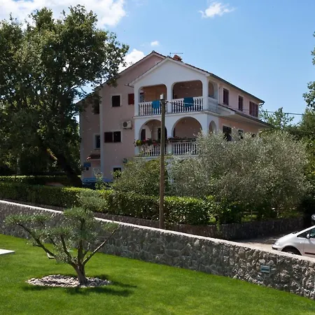 Katic Apartmán Vantacici