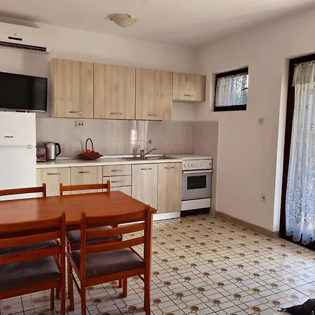 Apartament Katic